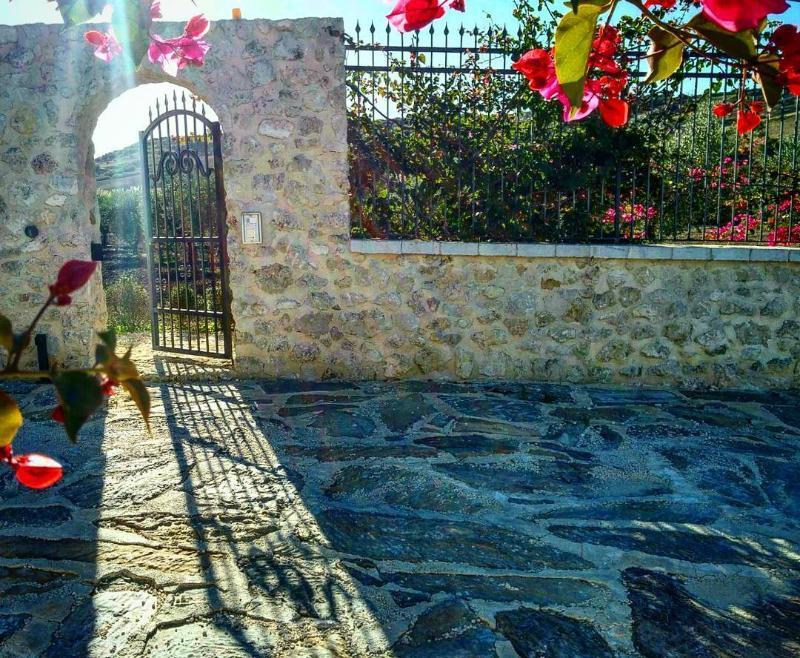 ריאלמונטה Borgo Giallonardo Wine Relais מראה חיצוני תמונה