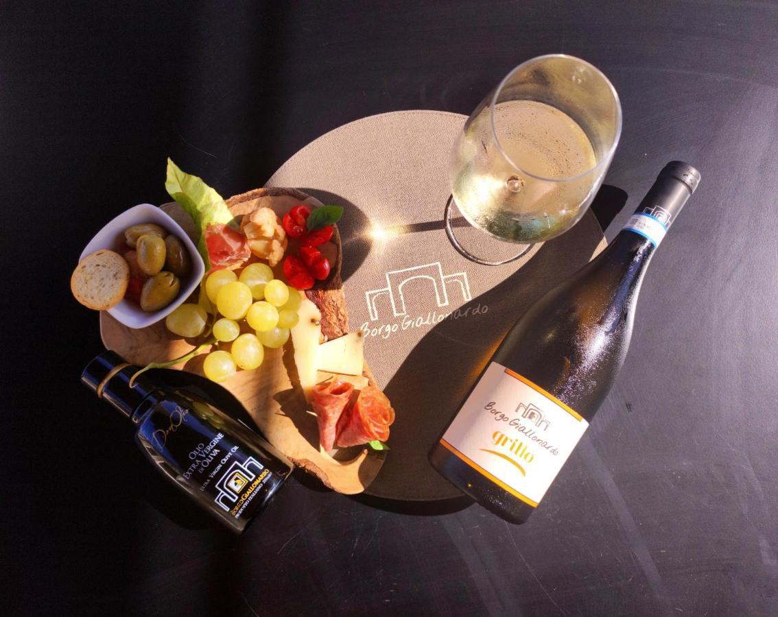 ריאלמונטה Borgo Giallonardo Wine Relais מראה חיצוני תמונה