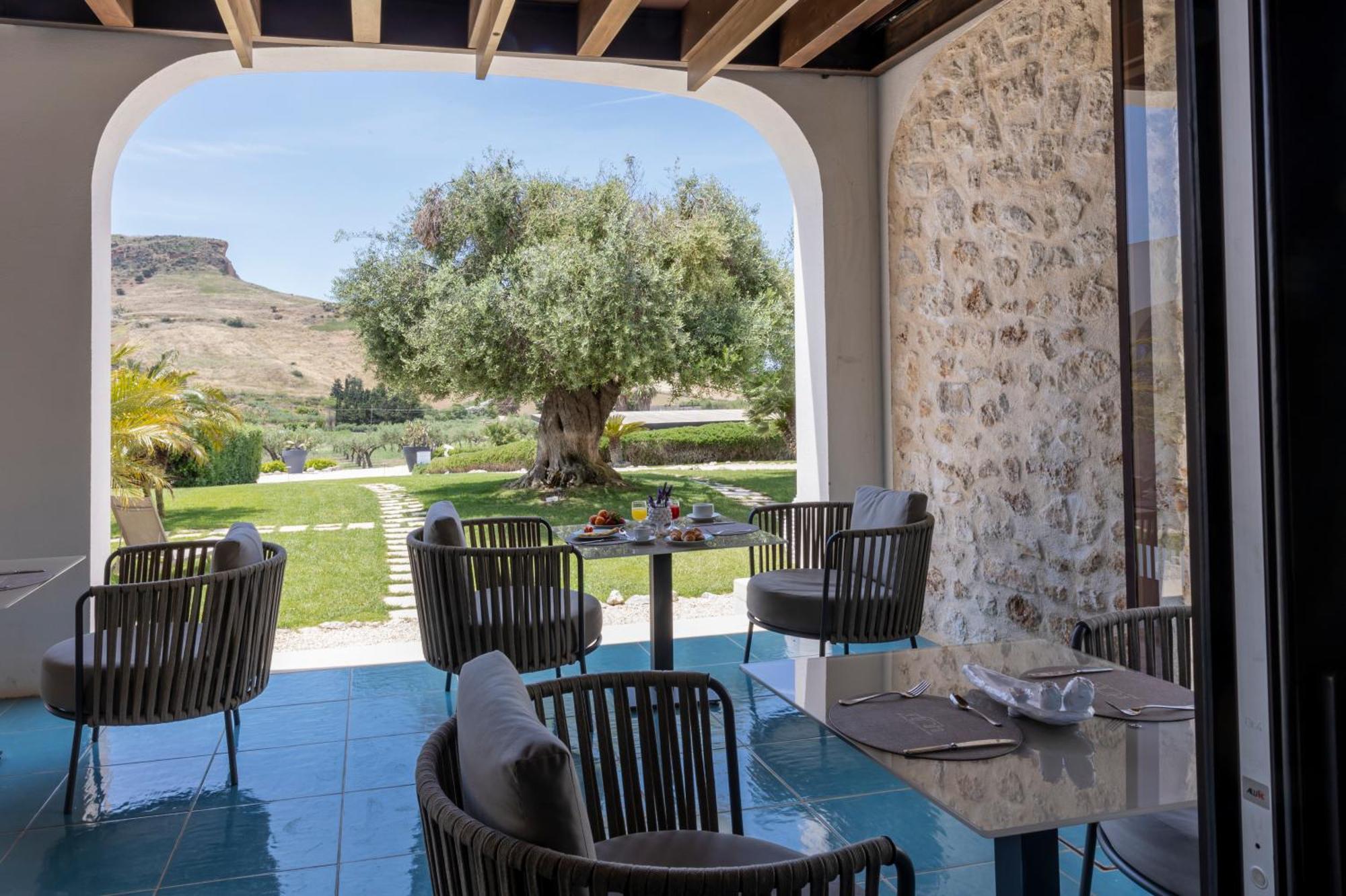 ריאלמונטה Borgo Giallonardo Wine Relais מראה חיצוני תמונה